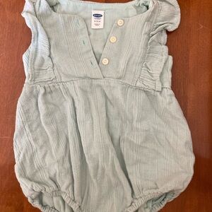 Old Navy romper 6-12 months very pretty light blue/green